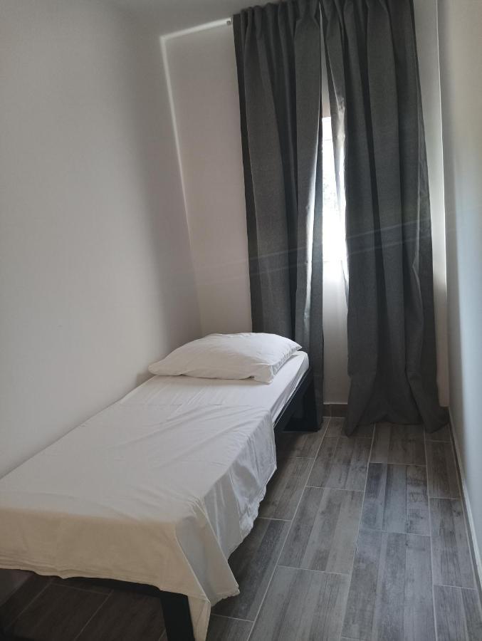 Val Apartmani, Stara Novalja Eksteriør billede