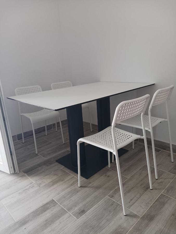 Val Apartmani, Stara Novalja Eksteriør billede