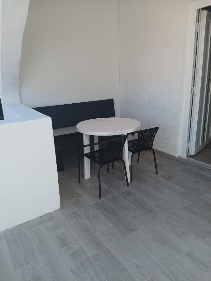 Val Apartmani, Stara Novalja Eksteriør billede