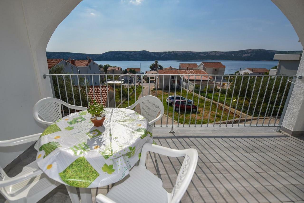 Val Apartmani, Stara Novalja Eksteriør billede
